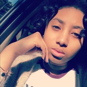 Meet your Posher, Daisha